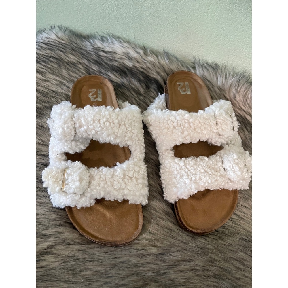 r2 Slip On Sandals Faux Fur Furreals Flats Size 9M New